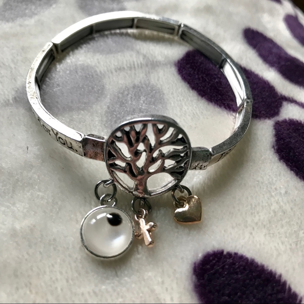 NWT Beautiful Silver Tree of Life Bracelet